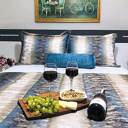 Hotel &