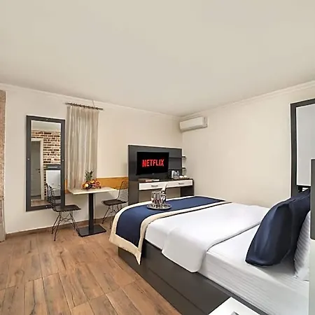 Hotel & 3*