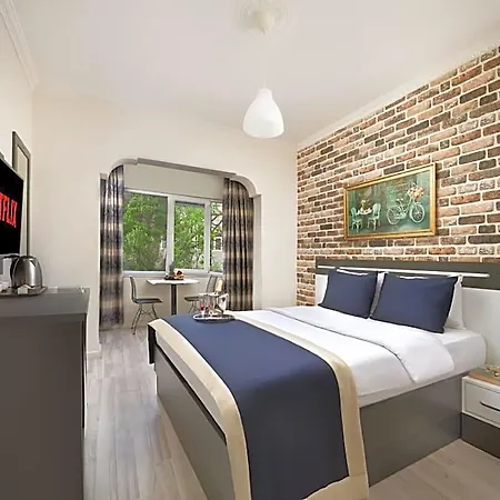 & Hotel 3*