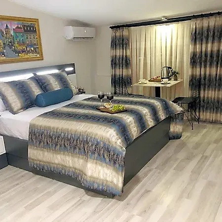 Hotel & 3*