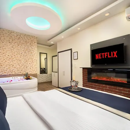 Hotel & Istanbul
